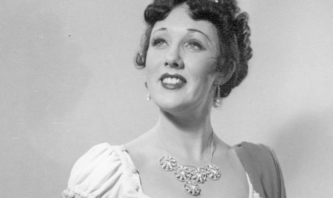 Ethel Mårtensson som Tosca