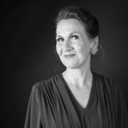 Suzanne Flink