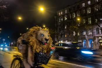 Inget får hejda premiären